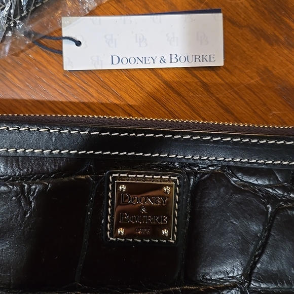 Dooney & Bourke Black Croc Embossed Clutch With Strap